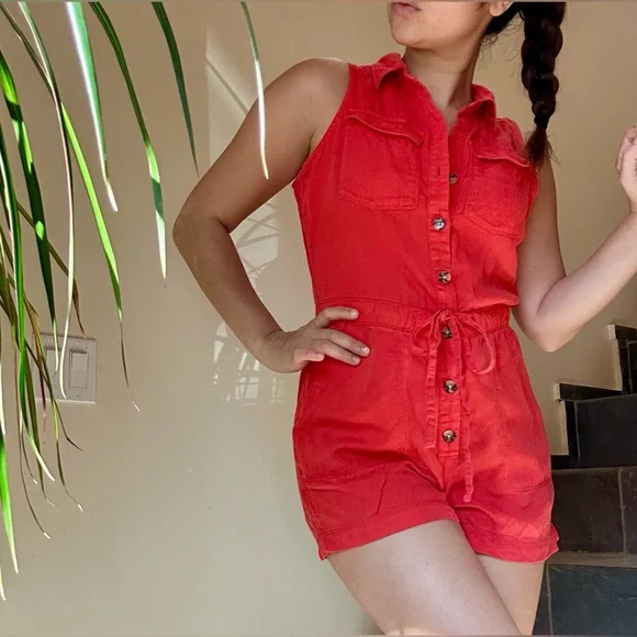 Nicole Miller New York Red Button-Front Romper – Size 2 - Picture 1 of 7